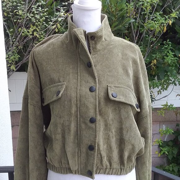 SHEIN Jacket Cropped Green Corduroy Zipper and (5) Snaps Front Med - Picture 1 of 7